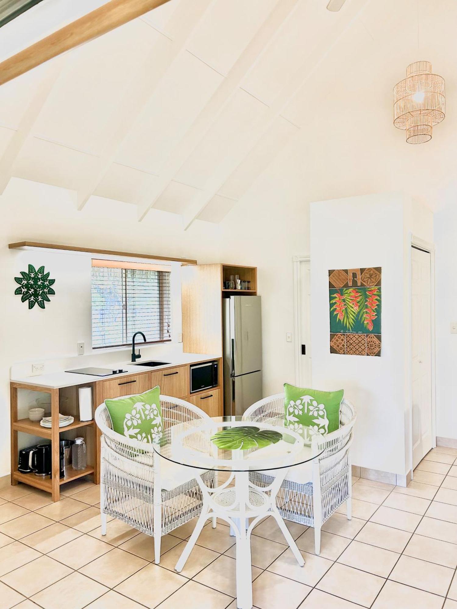 Motu Beachfront Art Villas Rarotonga Bagian luar foto